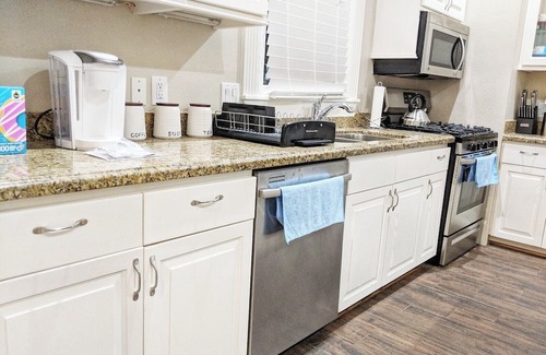 Washington Ave./ Memorial Park Cottage | Charming 2-bedroom cottage with WiFi, AC in amazing Houston