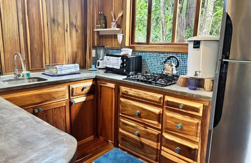 Cahuita Cabin | HAPPINESS IN THE JUNGLE