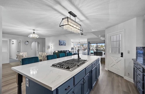 Discovery Bay House | 5 Star Rated Waterfront Oasis - Private boat dock