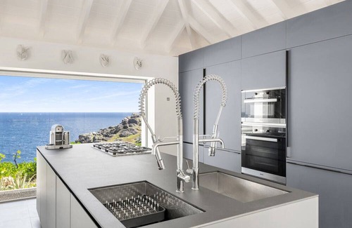 Petit Cul De Sac Beach House | 6 Bed Villa Casa del mar in Petit-Cul-de-Sac