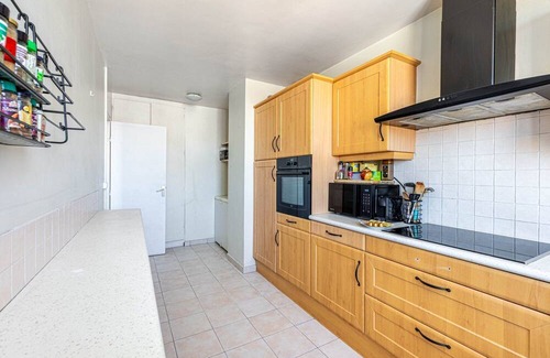 Bagnolet Apartment | GuestReady - Sunny Escape near the City Lights