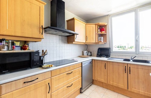 Bagnolet Apartment | GuestReady - Sunny Escape near the City Lights