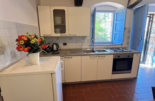 Pieve a Presciano House | Typical stone house in the Arezzo hills with three rooms and shared pool