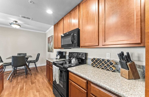 Reno/Tahoe Airport Apartment | New Cozy 1BR Apt with Gym, Sauna & Heated Pool Access