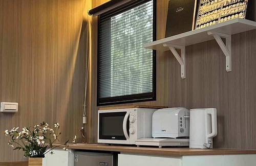 Gukeng Cabin | California Good Day Campground 1 by Tiny Away (加州好日子露營區1)