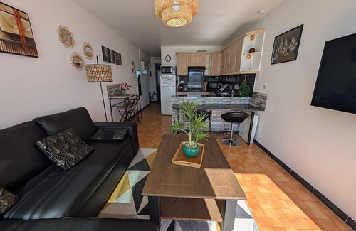 Port-la-Nouvelle Apartment | Modern T3 Apartment 5/6 People with Pool and Parking