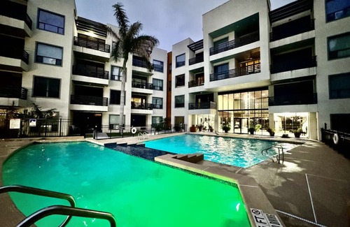 Mission Apartment | Penthouse with Pool & Jacuzzi