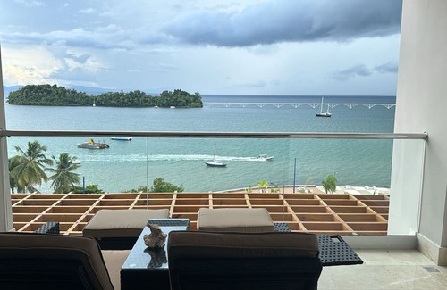 Barrio La Fortaleza Vieja Apartment | Charming 1-Suite apartment in gorgeous Samaná Bay with AC, WiFi, Infinity Pool