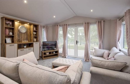 Letham Grange Cabin | Stunning Sheraton in Arbroath