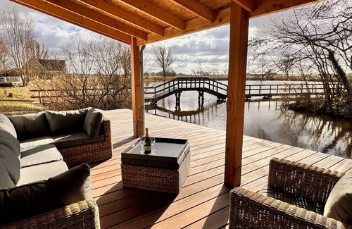 Sint Maarten House | Beautiful high-quality bungalow on one of the wheels on our park