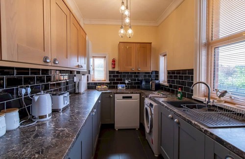 Seaton Sluice Apartment | Seaside Getaway Stunning Maisonette with Views | Pass the Keys