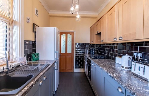Seaton Sluice Apartment | Seaside Getaway Stunning Maisonette with Views | Pass the Keys