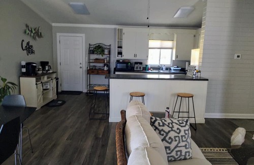 Tifton House | Charming 2-bedroom house in a quiet neighborhood yet convient to everything.