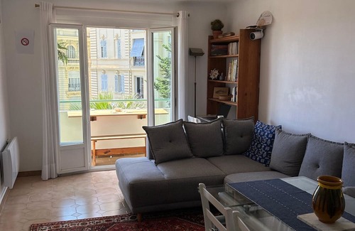 Cimiez Apartment | Cosy apartment in the heart of the city in a green setting with sea view