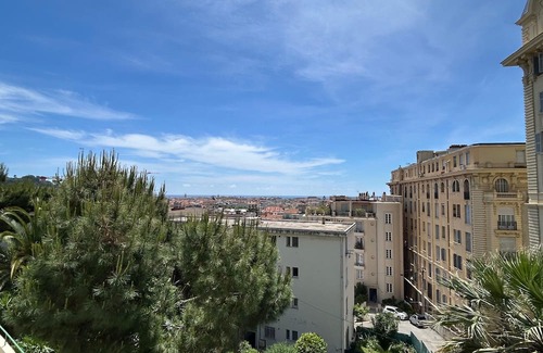 Cimiez Apartment | Cosy apartment in the heart of the city in a green setting with sea view