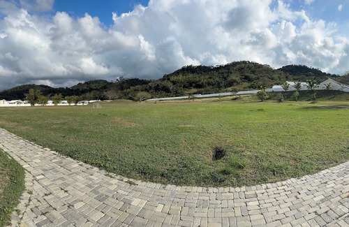 Lucea House | Charming 2-bedroom house with WiFi, fitness room in Lucea