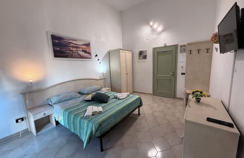 Brindisi Bed & Breakfast | At 100 meters from the brindisi train station cheap and cozy