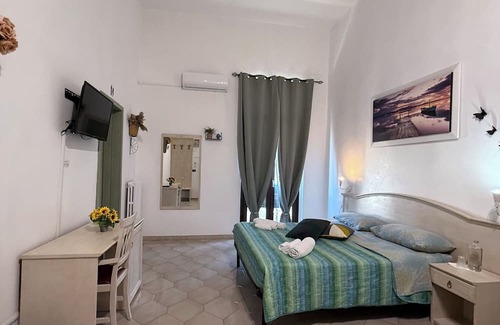 Brindisi Bed & Breakfast | At 100 meters from the brindisi train station cheap and cozy