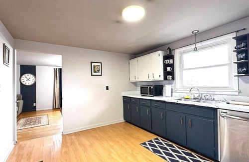 Buffalo House | 511) Cozy 3 bedroom by Niagara Falls