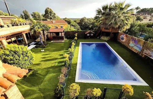 Santa Cruz del Retamar Ski Chalet | An environment where you can enjoy nature, on the banks of the Alberche River