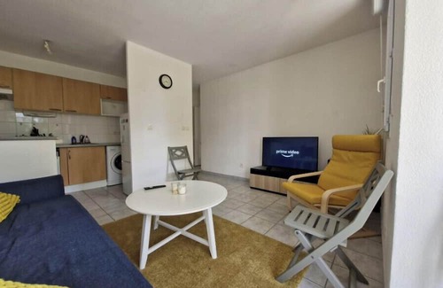 Touques Apartment | Pretty flat with swimming pool in Touques