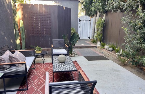 Atwater Village Cottage | Charming 1-bedroom private cottage with AC, WiFi in Atwater Village Los Angeles