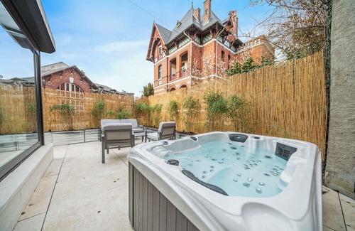 Pont-a-Mousson House | Fully renovated 1875 character house with private Jacuzzi and terrace.