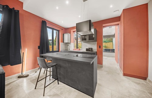 Pont-a-Mousson House | Fully renovated 1875 character house with private Jacuzzi and terrace.