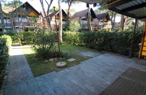 Lignano Riviera Apartment | Three story villa with garden in Lignano