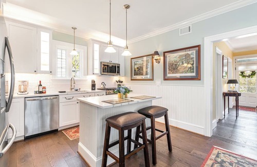 Gettysburg House | Historic 4-bedroom house in Gettysburg with AC, WiFi, walk to sites