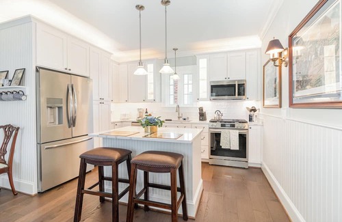 Gettysburg House | Historic 4-bedroom house in Gettysburg with AC, WiFi, walk to sites