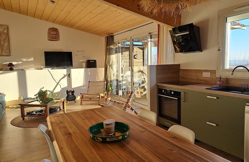 Salazac House | Comfortable nature gîte with swimming pool, ideal for 2 people, pet-friendly