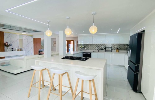 Santiago de los Caballeros Villa | Glass Room in the Mansion, Pool, Chef