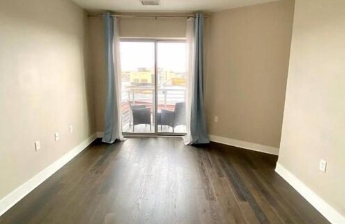 Mount Pleasant Condo | Bright studio in the heart of DC