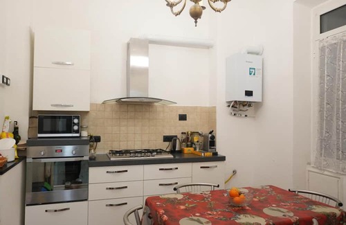 San Fruttuoso Apartment | Apartment 'Marassi' with Balcony, Wi-Fi and Air Conditioning