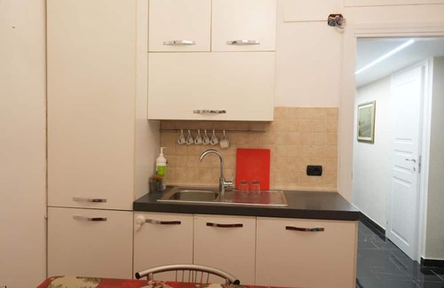 San Fruttuoso Apartment | Apartment 'Marassi' with Balcony, Wi-Fi and Air Conditioning