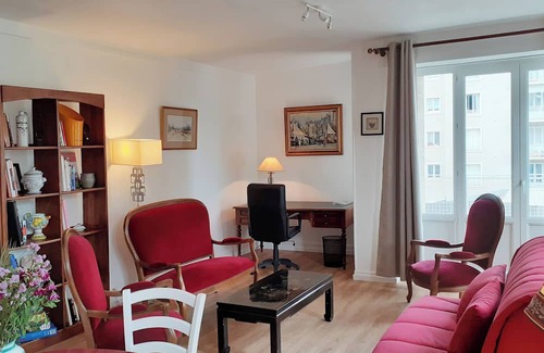 Caen City Centre Apartment | Apartment close to train station, port, restaurants and town center