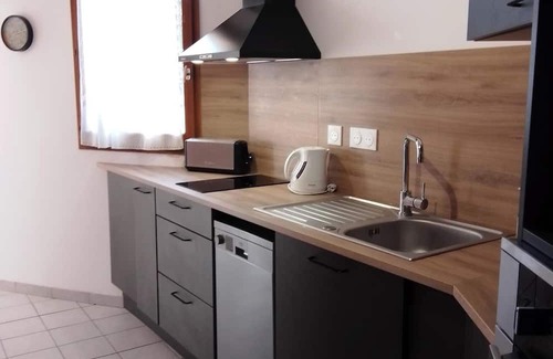 Savines-le-Lac Apartment | T2, ANTILLES, equipped terrace, the beach and shops are a stone's throw.