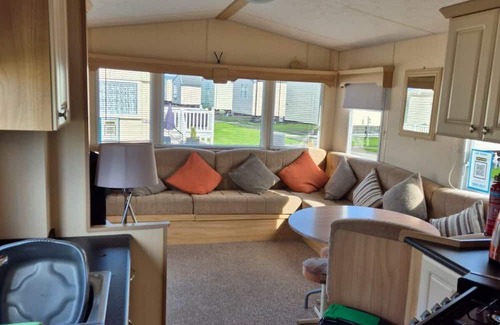 Rhuddlan House | Lovely 6 berth caravan at Sun Valley in North Wales ref 81023A