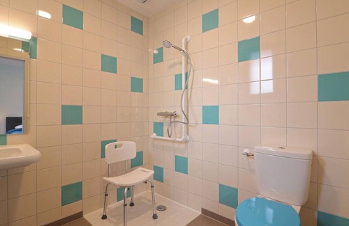 Lonlay-l'Abbaye Apartment | Accessible cottage for disabled, ideal for hikers and families