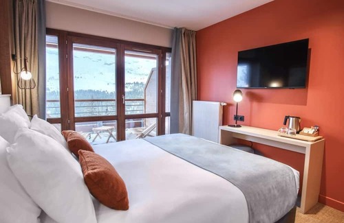 Flaine Hotel | Wifi, 10m from ski slopes, view mountain, swimming pool, sauna, hammam, tv, ski locker, 20m², Flaine