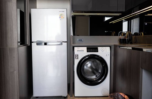 Ekkamai Apartment | 1BR-Thong Lor BTS 7mins, pool&gym with WiFi