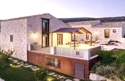 Ragusa Villa | Casale del Mandorlo piscina - jacuzzi riscaldata