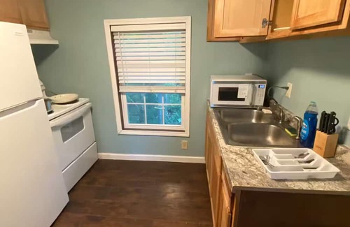 Kingsland House | Clean 1-bedroom 1 bath house Kingsland