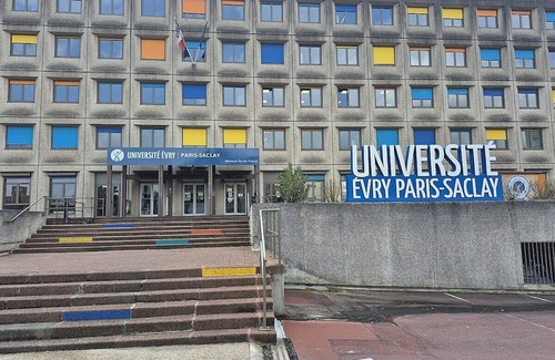 Center Bed & Breakfast | Shared room in evry city center. Near train station and university