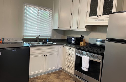 Madisonville Apartment | Charming 2-bedroom apartment near sports complex Madisonville