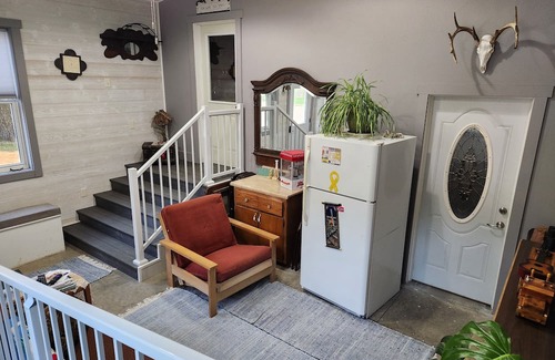 Agency Village House | Spacious 5-bedroom country house in marvelous Summit with WiFi, AC