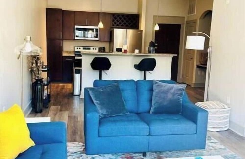 Downtown Baltimore Apartment | Chic & Central 1BR Ideal for Work & Leisure Stay