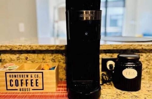 Downtown Baltimore Apartment | Chic & Central 1BR Ideal for Work & Leisure Stay