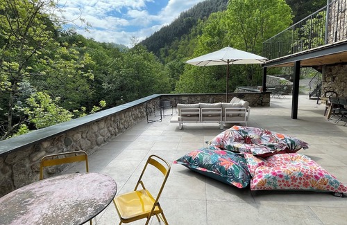 Antraigues-sur-Volane House | Maison Hélice - riverside gîte - Ardeche